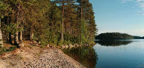 Finsko, NP Helvetinjrvi, Haukkajrvi, foto Michael Stanovsk 1998