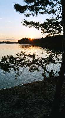 Finsko, NP Helvetinjärvi, Haukkajärvi, foto Michael Stanovský 1998